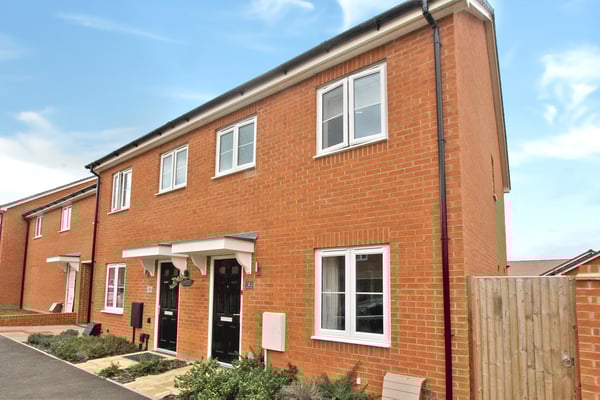 Horseshoe Crescent, Bedford Image