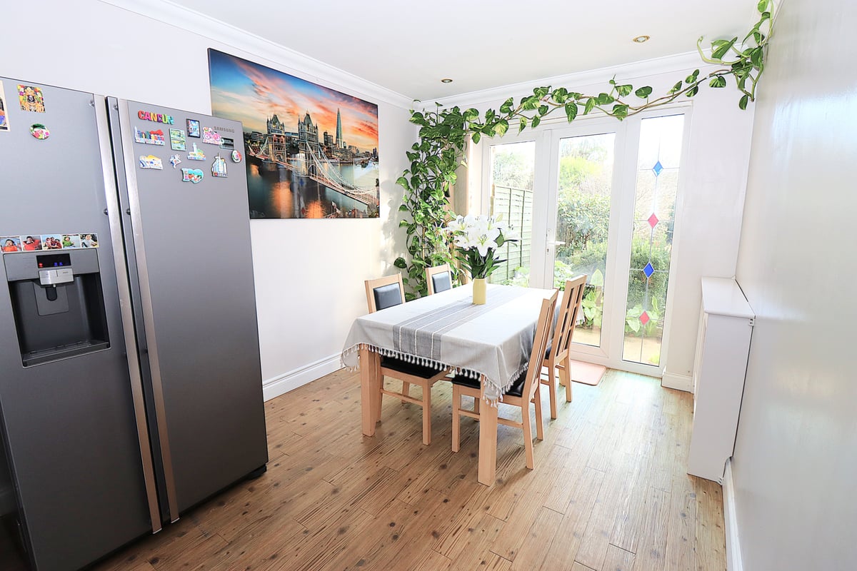 Blunden Road, Farnborough, GU14 8QW