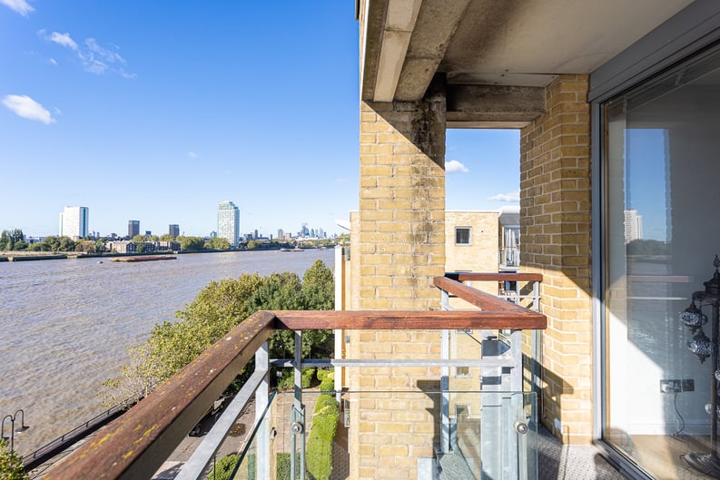 2 bedroom(s) apartment to sale in Maritime Quay, Isle of Dogs, London-image 26