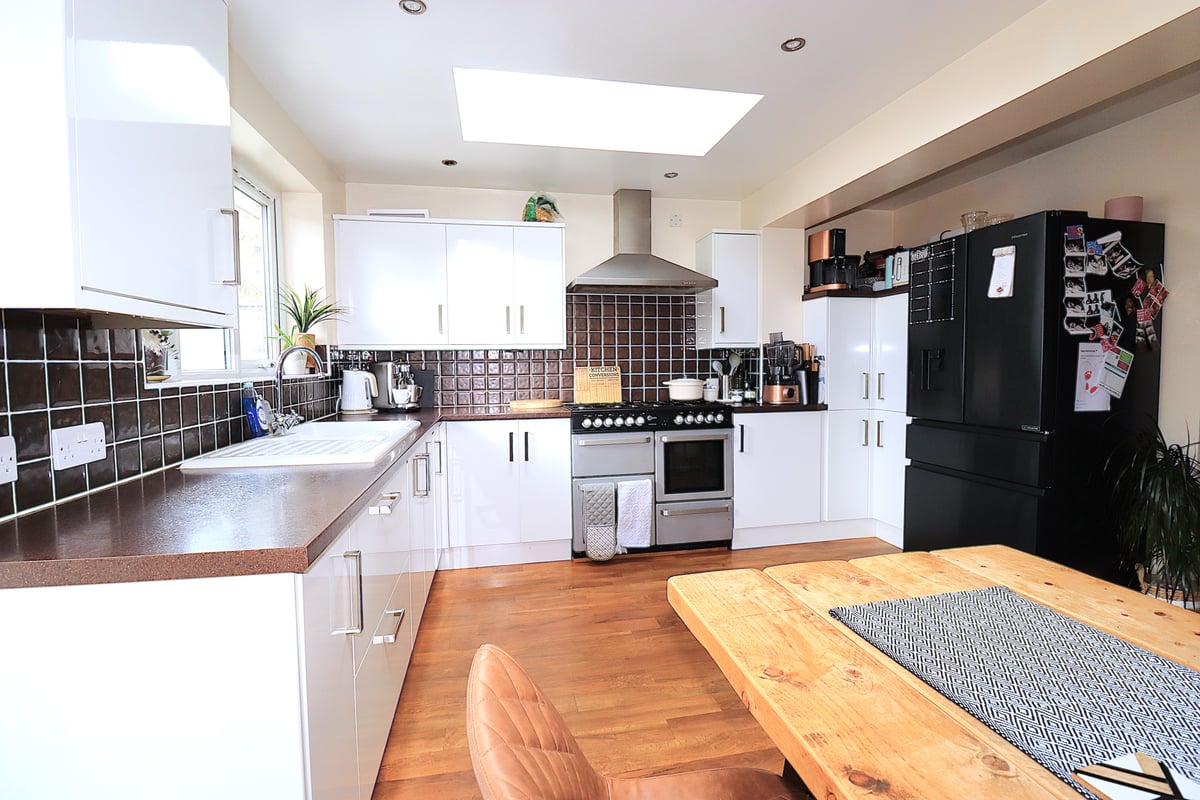 Chamomile Gardens, Farnborough, GU14 9XY