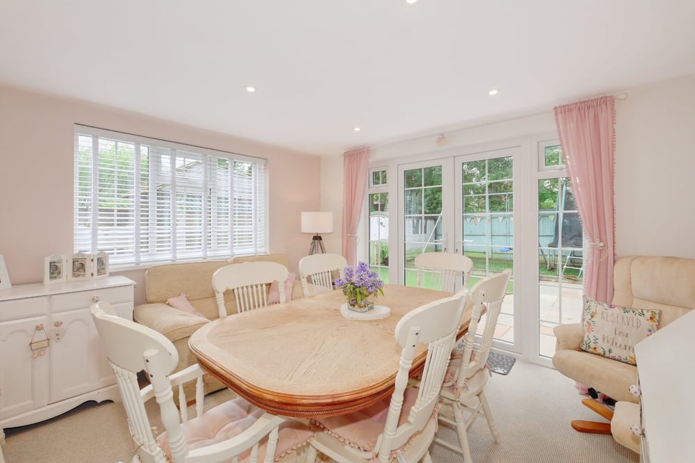 Property Details for Lansdowne Way Hailsham East Sussex BN27 1LX