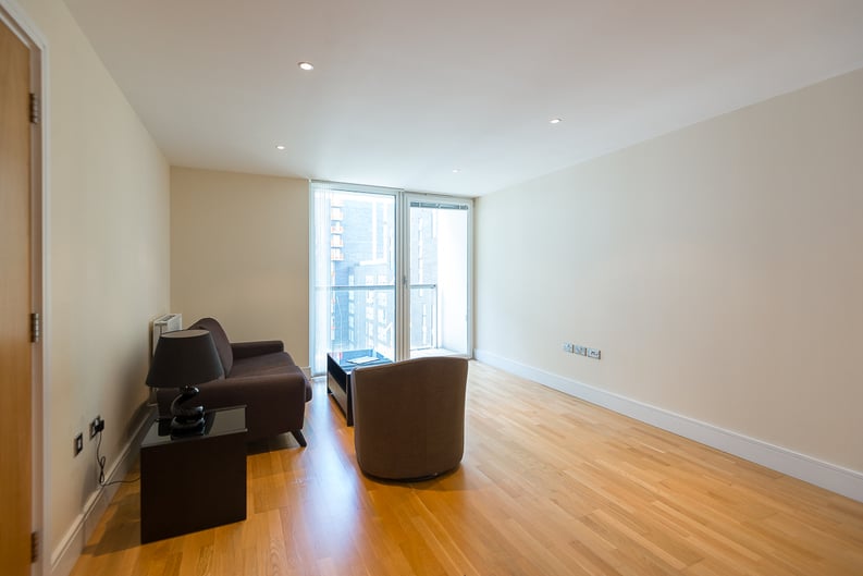 1 bedroom(s) apartment to sale in Millharbour, Canary Wharf, London-image 6