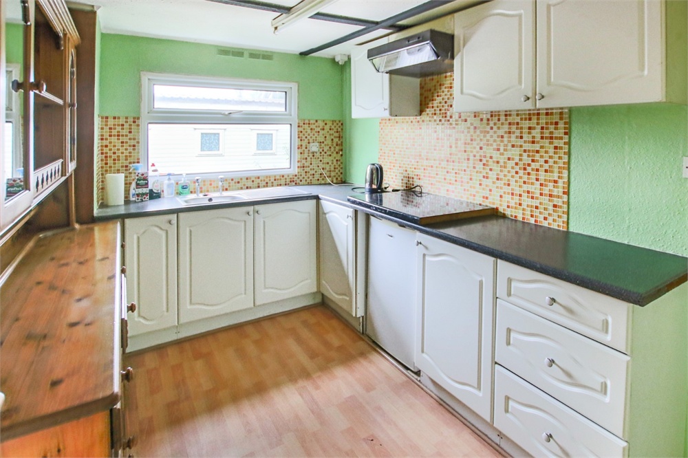 Property Meadowside Park, Lingfield, Surrey Garnham H Bewley