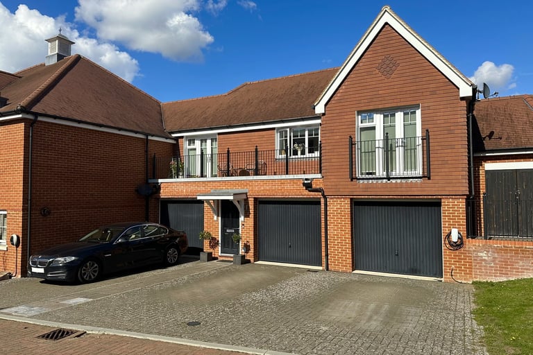 FRIMLEY, £375,000