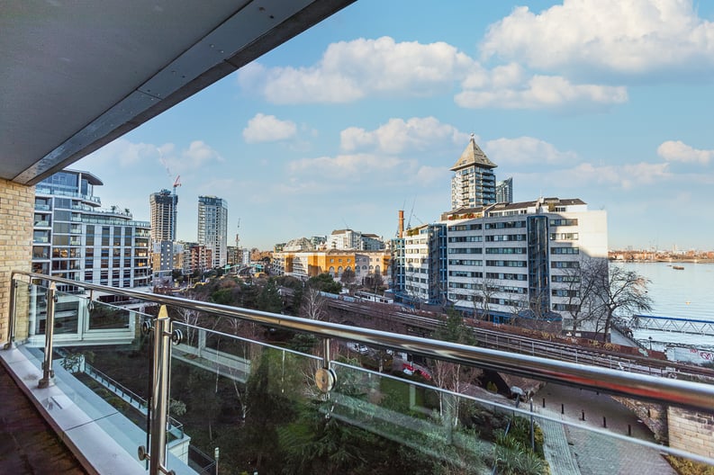 2 bedroom(s) apartment to sale in Imperial Wharf, London-image 19