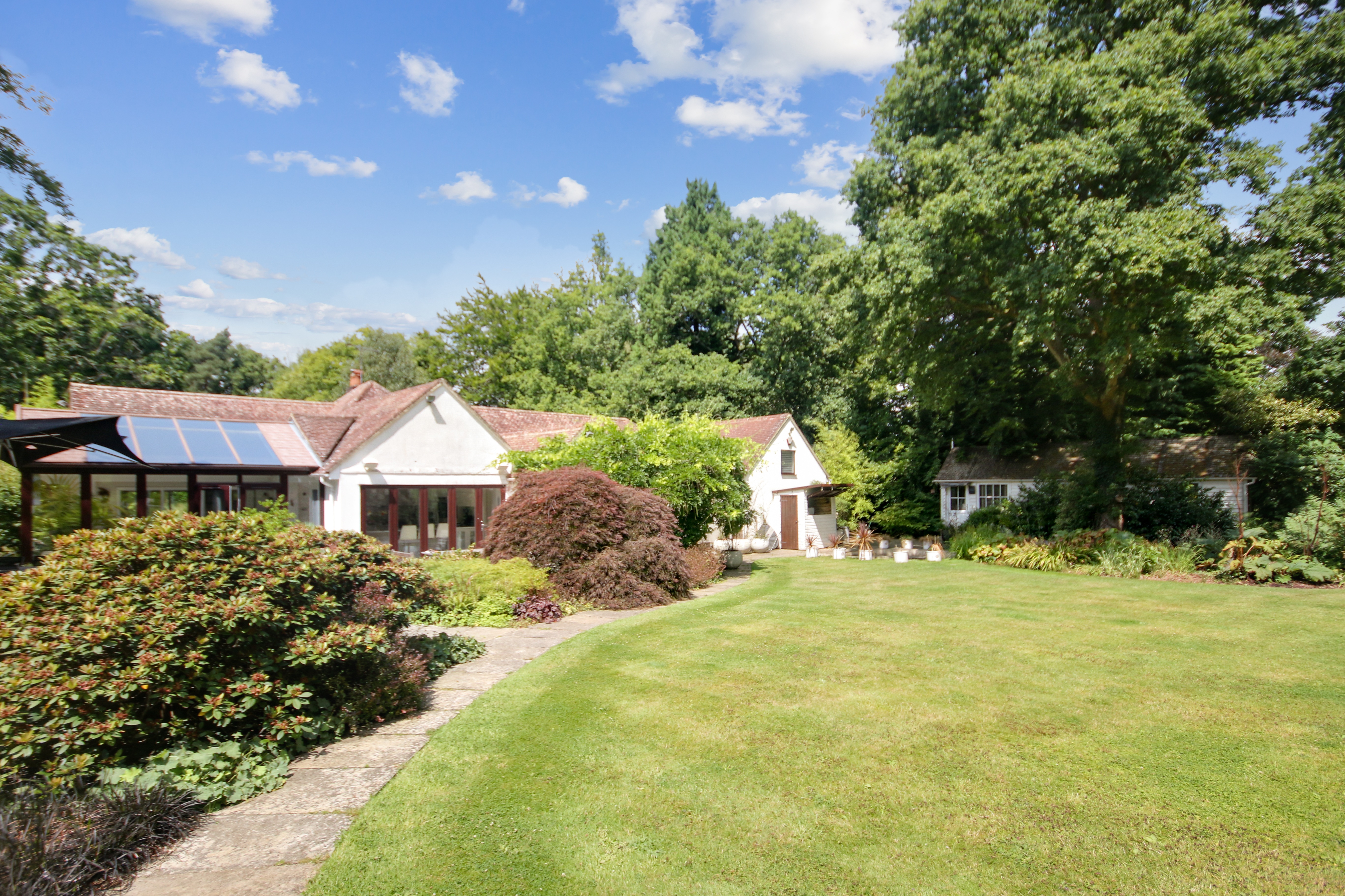 Heatherlands, Felcot Road