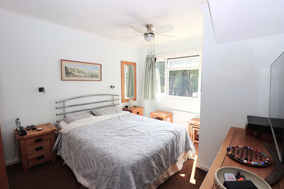 Southwood Road, Farnborough, GU14 0JQ