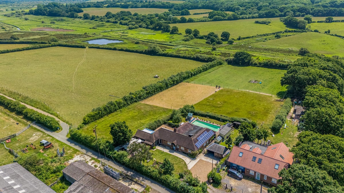 Actons Cottage, Buckholt Lane, Bexhill-on-Sea, TN39 5AX