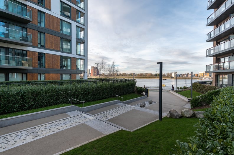 3 bedroom(s) apartment to sale in Brigadier Walk, Woolwich-image 29