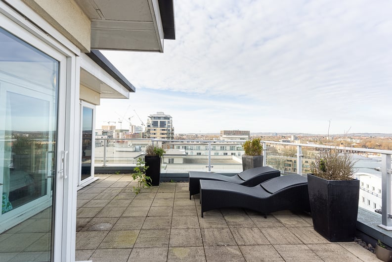 3 bedroom(s) apartment to sale in Boulevard Drive, Colindale, London-image 28
