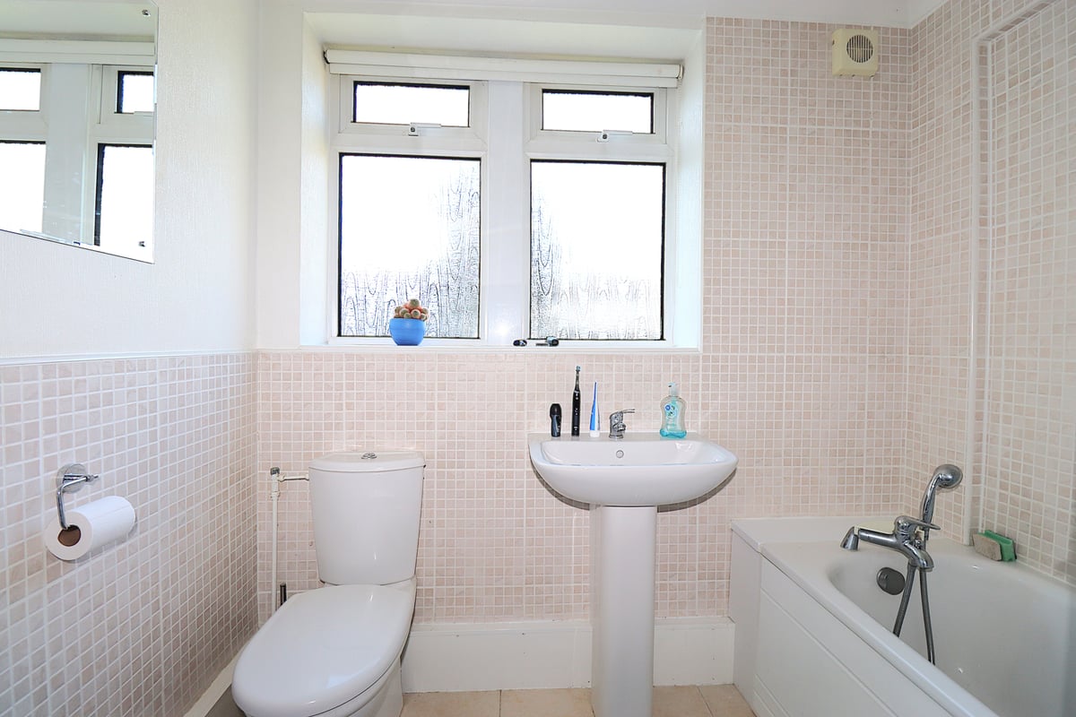 Sand Hill, Farnborough, GU14 8ER