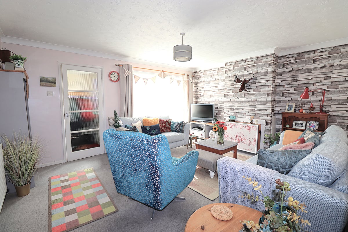 Pinewood Park, Farnborough, GU14 9LF