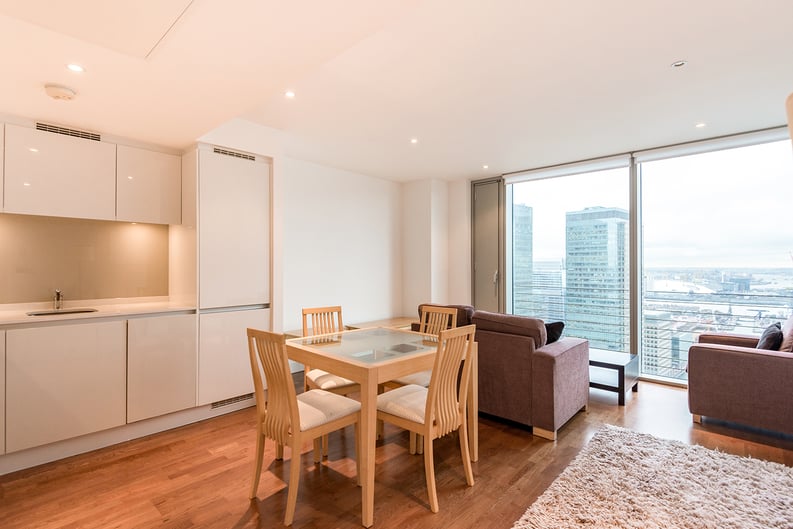 1 bedroom(s) apartment to sale in Marsh Wall, London-image 1