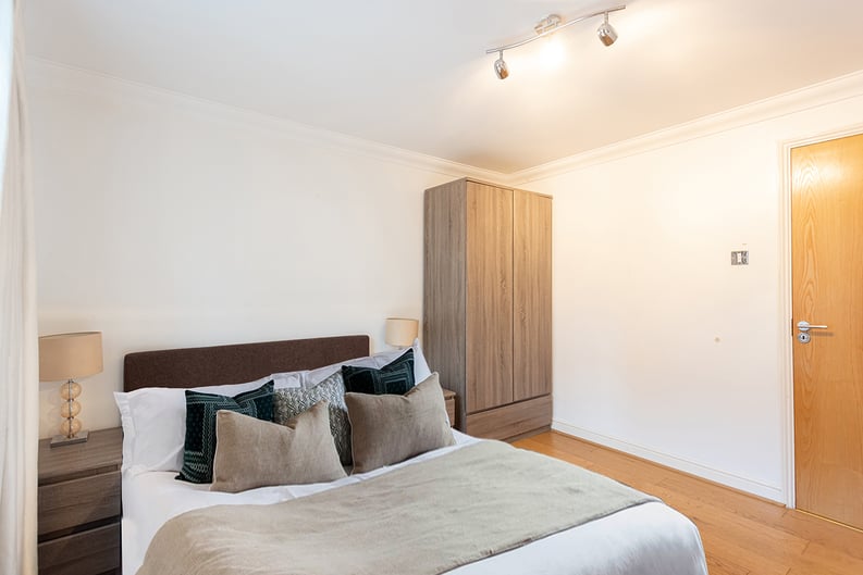 2 bedroom(s) apartment to sale in Cotton Row, Battersea, London-image 13