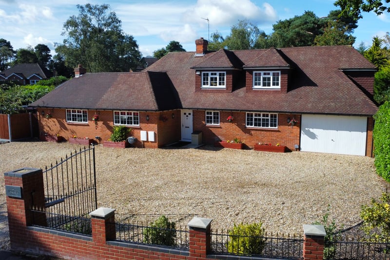 Jigsaw Estates Ltd Property For Sale CAMBERLEY, £1,225,000