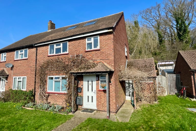 GUILDFORD, &pound;475,000