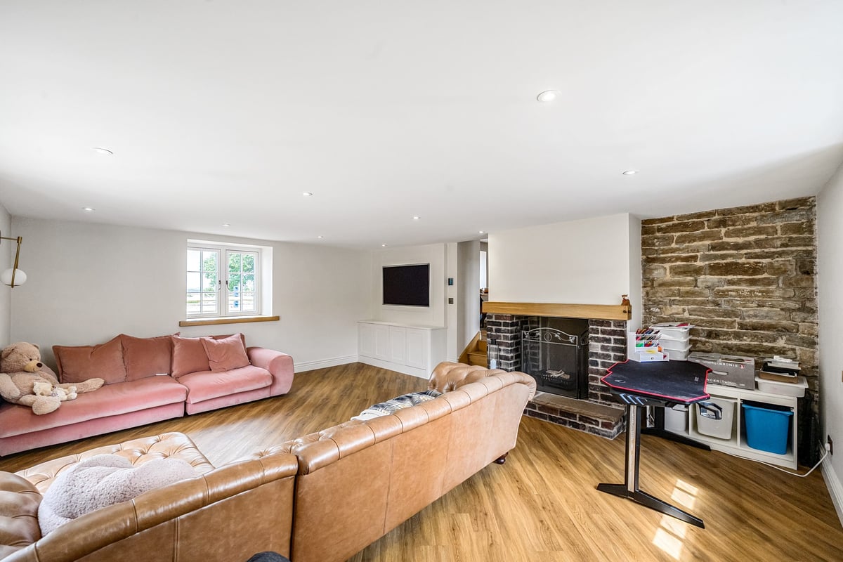 Manor House Farm, Barlborough Park, Chesterfield, S43 4TJ