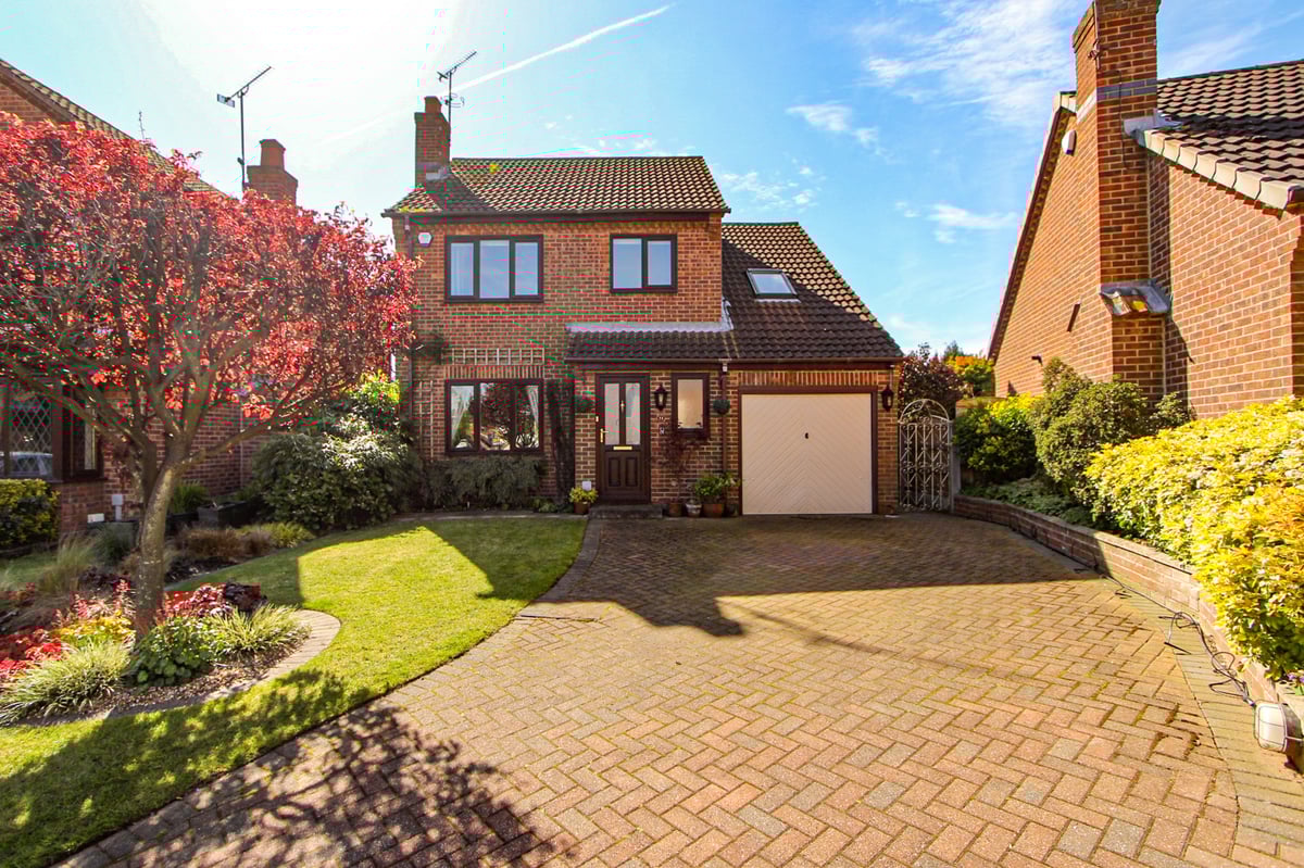 4 bedroom detached house for sale, Plumpton Gardens, Bessacarr