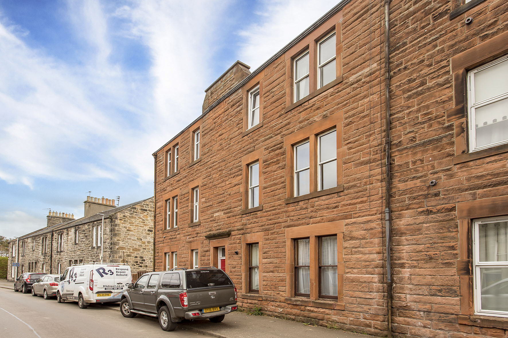 2 Bedroom Tenanted Property For Sale in 26f, Station Road, Roslin £