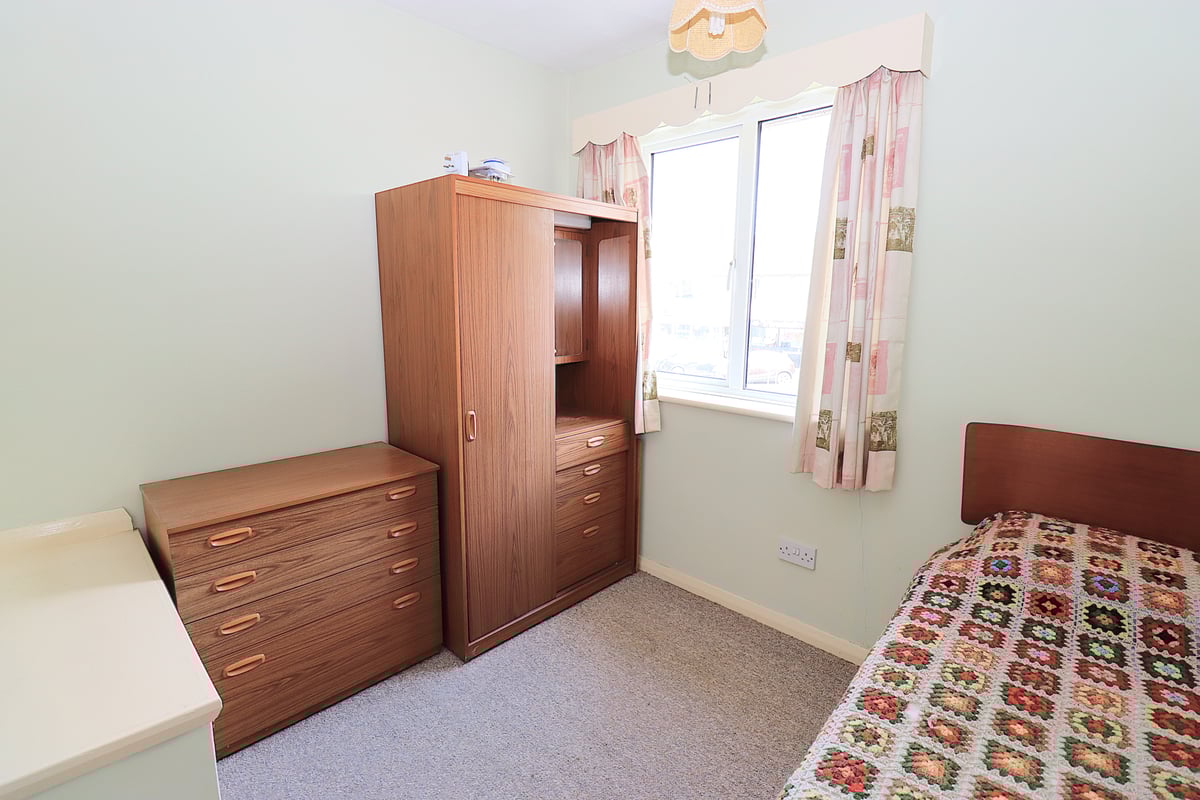 Giffard Drive, Farnborough, GU14 8PU