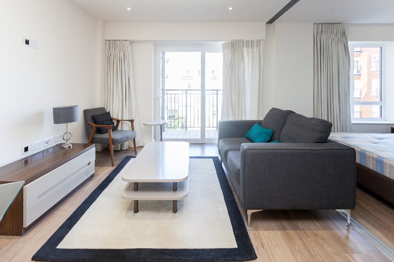 1 bedroom(s) apartment to sale in Beaufort Square, Colindale, London-image 1
