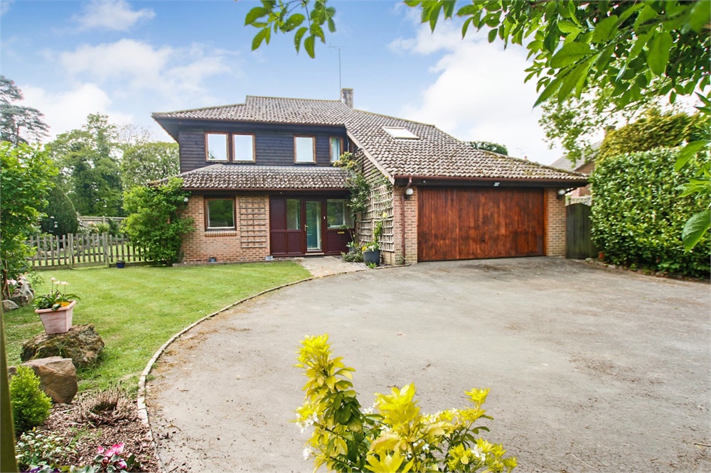 Fermandy Lane, Crawley, West Sussex