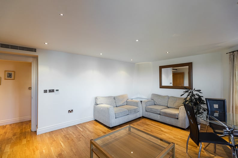 2 bedroom(s) apartment to sale in Imperial Wharf, London-image 16