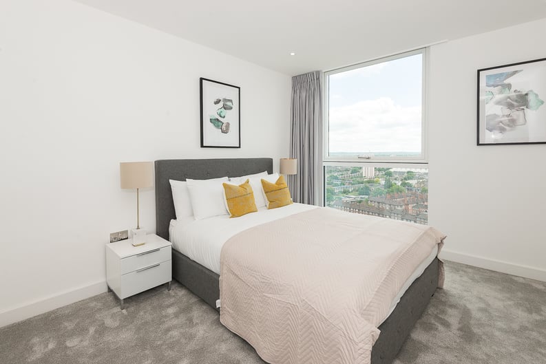 1 bedroom(s) apartment to sale in Wandsworth Road, Nine Elms, London-image 3