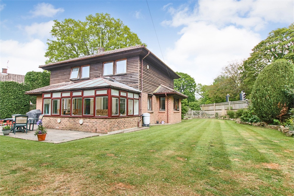 Fermandy Lane, Crawley, West Sussex