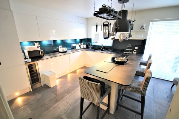 Howitt Drive, Milton Keynes, Buckinghamshire Image