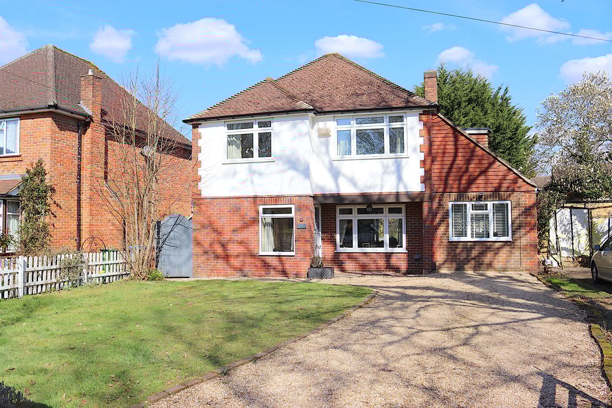 Sycamore Road, Farnborough, GU14 6RE