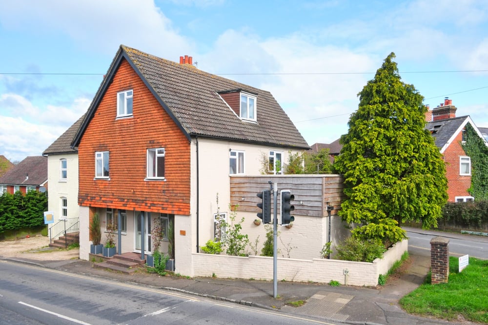 Property Details for Mutton Hall Hill Heathfield East Sussex TN21 8NL