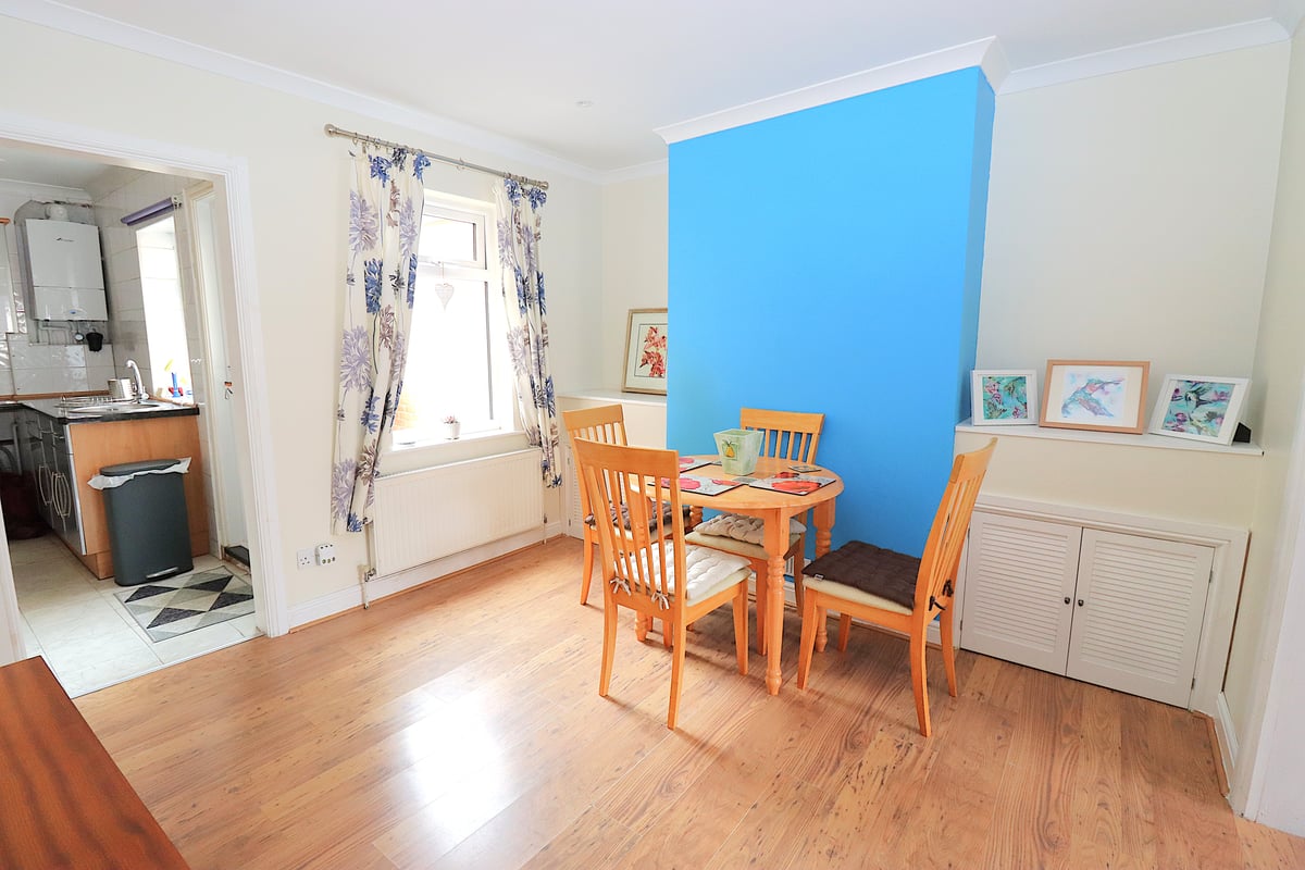 Park Road, Farnborough, GU14 6JG