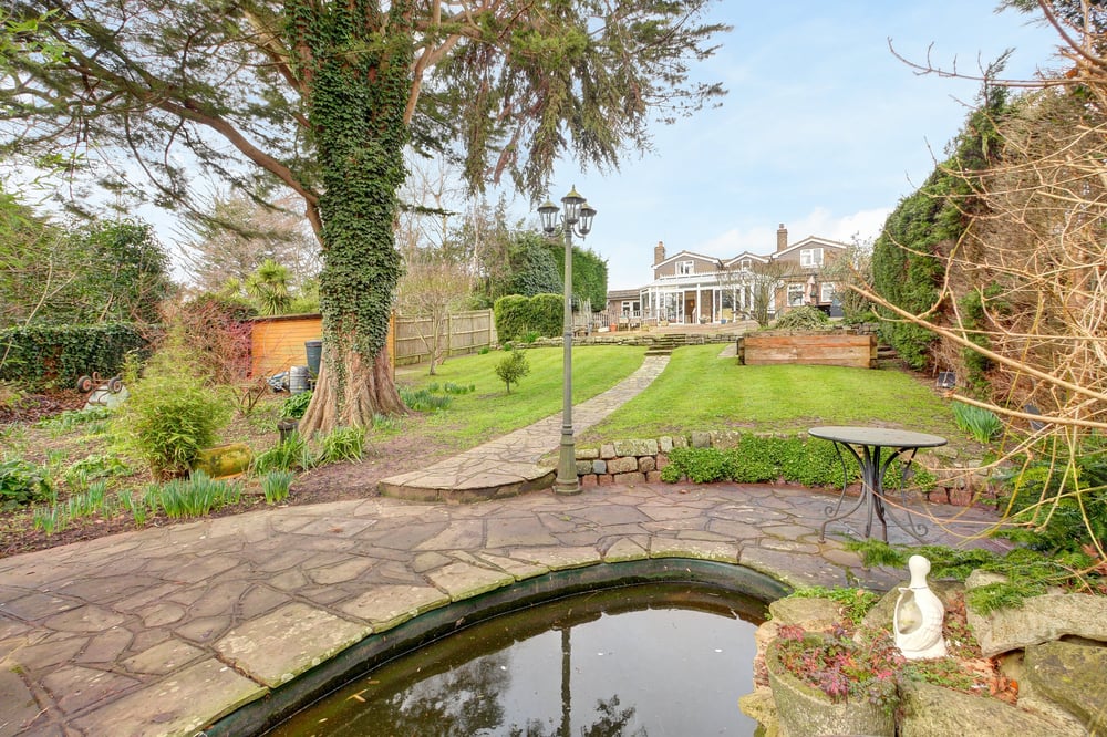 Property Details for Hawthylands Crescent Hailsham East Sussex BN27