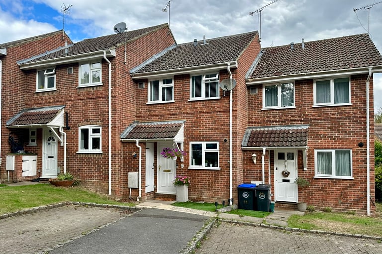BAGSHOT, £350,000