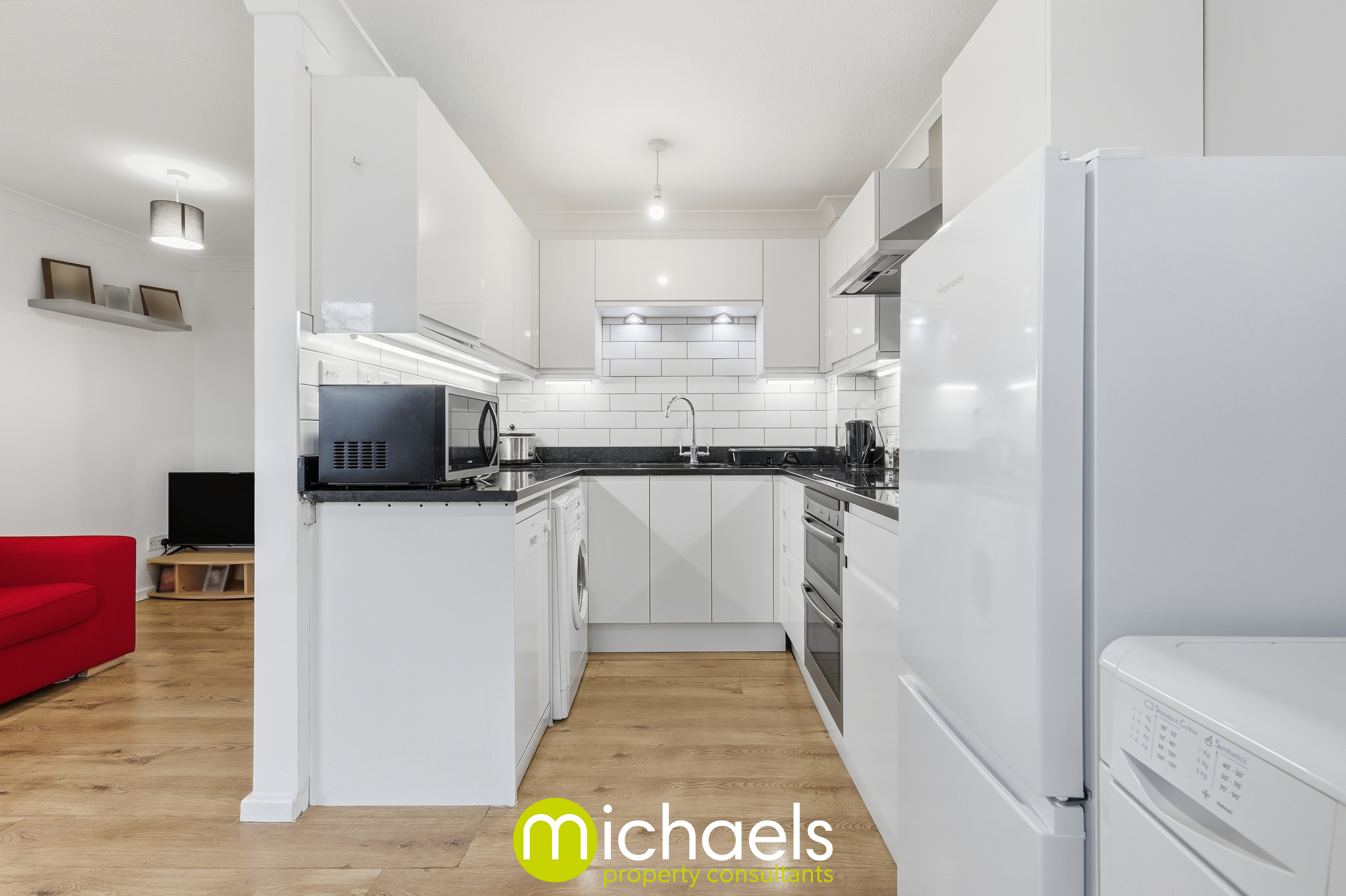 1 Hollytree Court, Layer Road