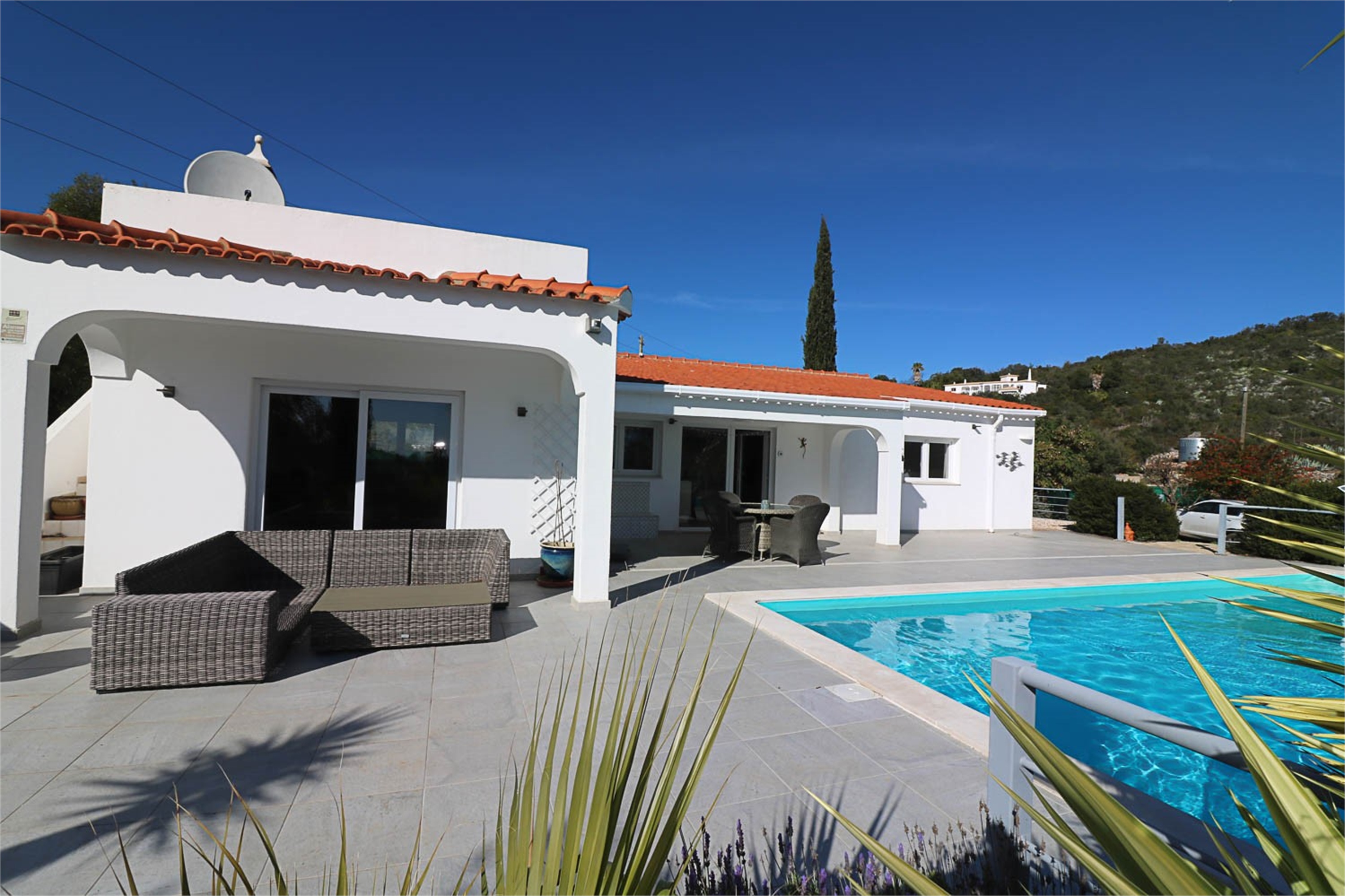 Two Independent Villas with Private Pools, Sta Barbara de Nexe