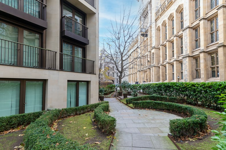 2 bedroom(s) apartment to sale in Fetter Lane, Holborn, London-image 15