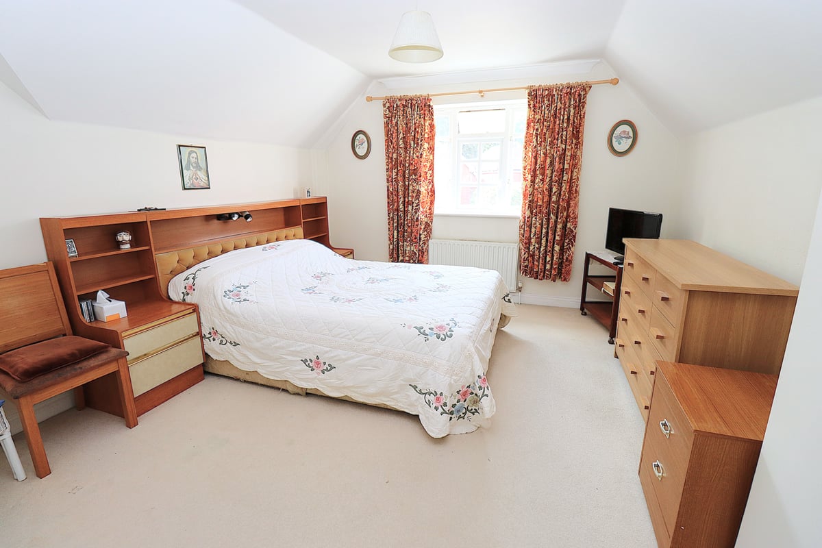Canterbury Gardens, Farnborough, GU14 6ST