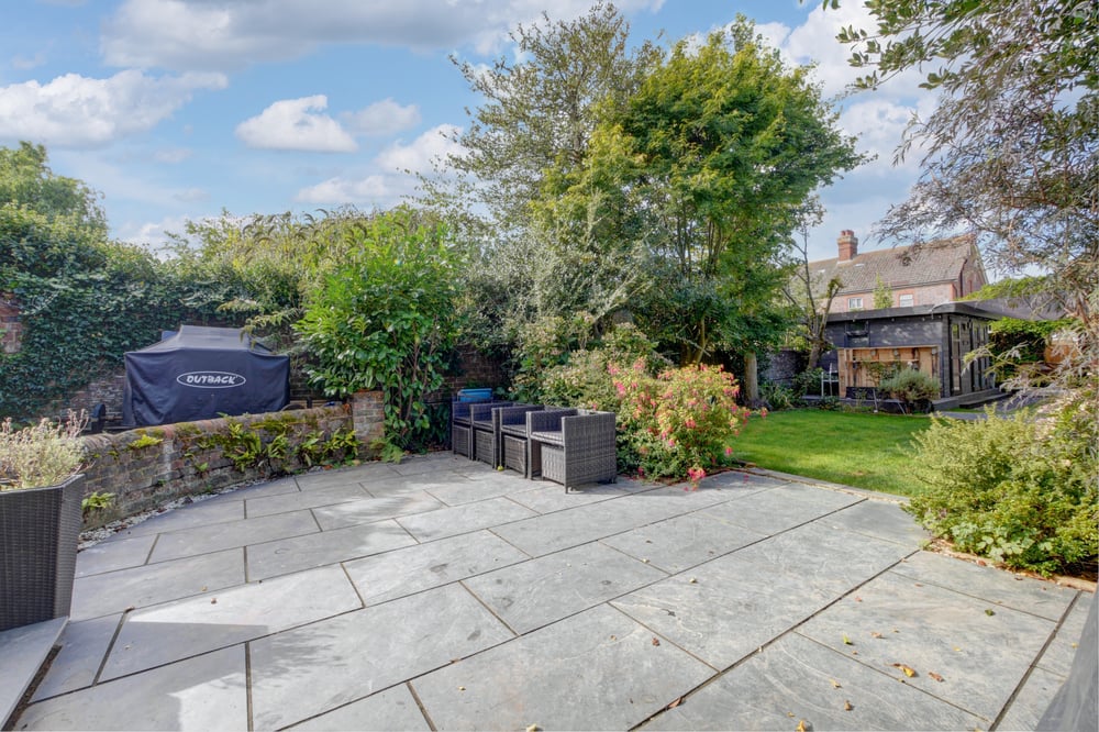 Property Details for Ersham Road Hailsham East Sussex BN27 3LG Crane