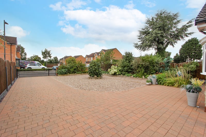 3 bedroom detached bungalow for sale, Carr Lane, Bessacarr, Doncaster
