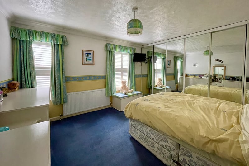 Jigsaw Estates Ltd Property For Sale FARNBOROUGH, £475,000