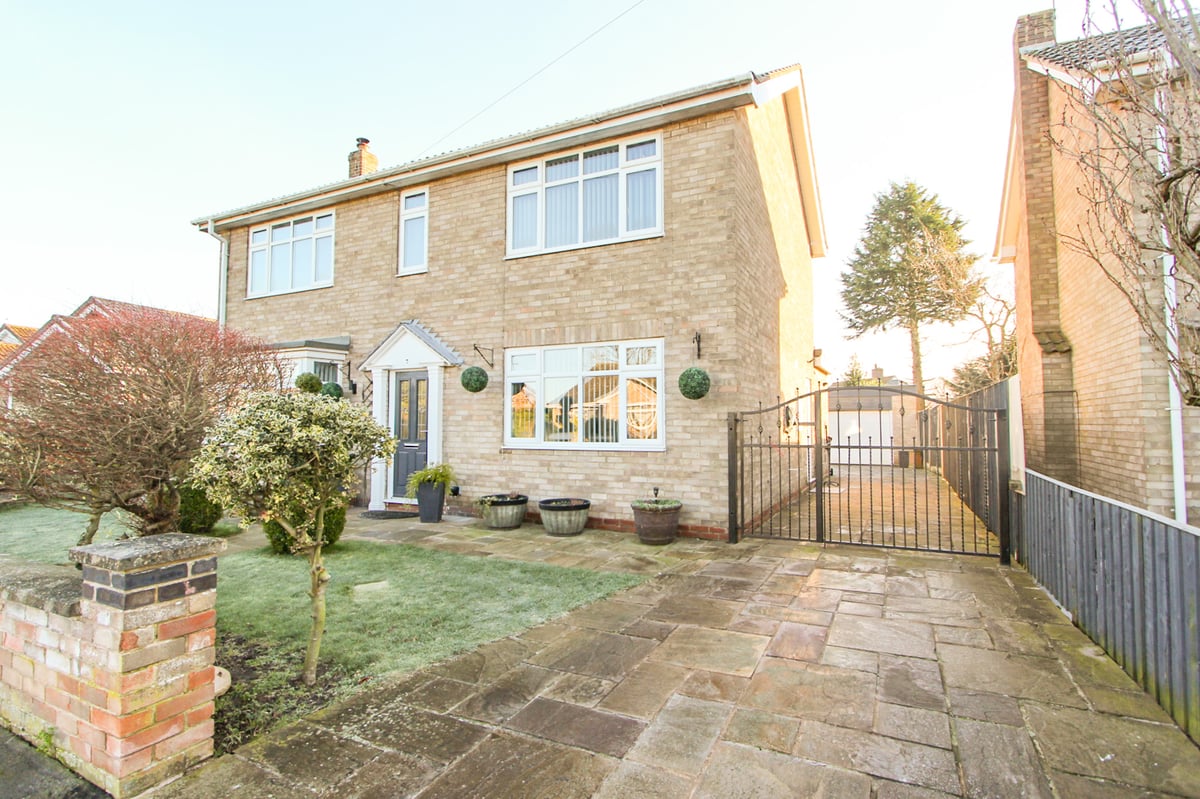 3 bedroom detached house for sale, Weir Road, Westwoodside, Doncaster