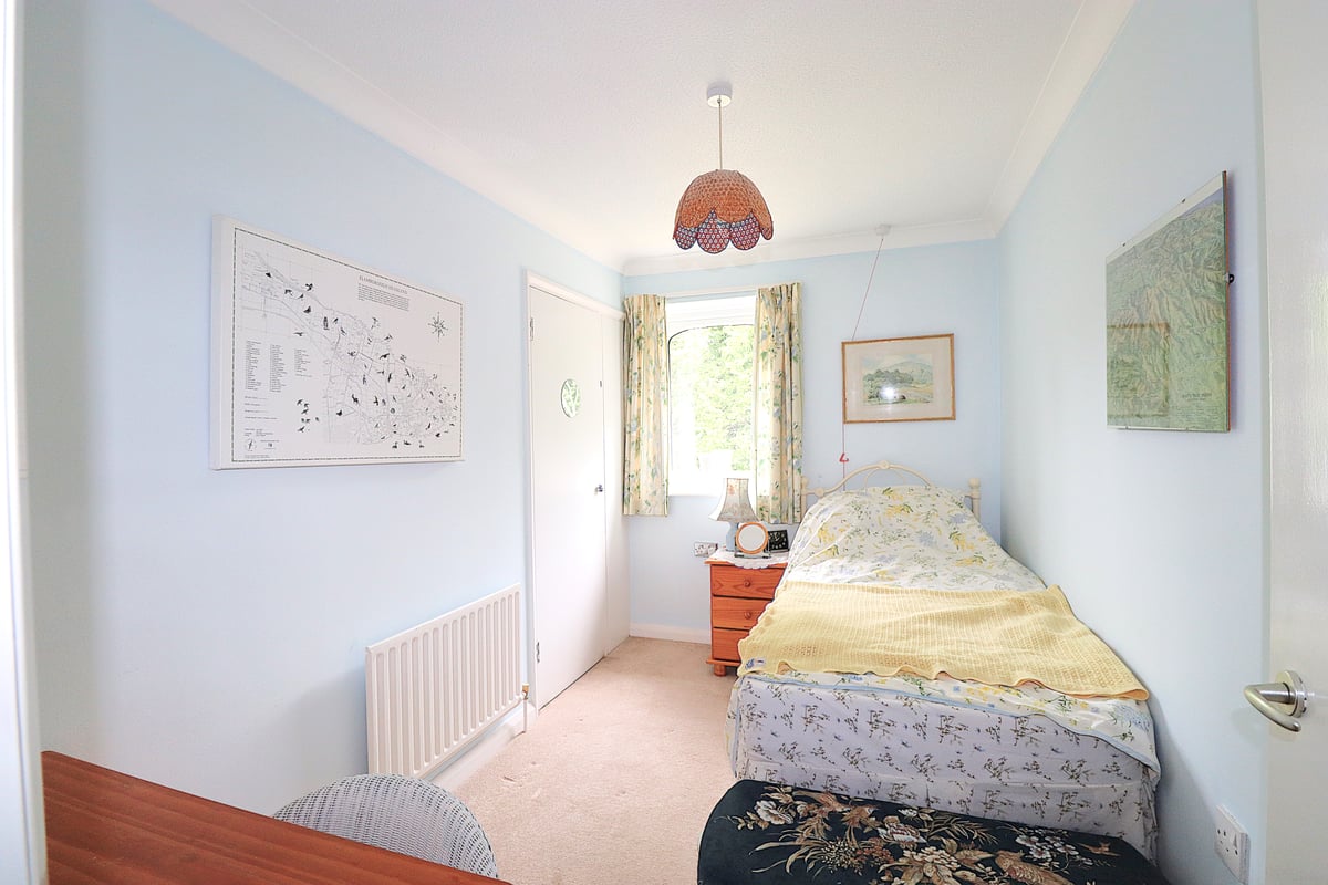 24 Cooper Court, Salisbury Road, Farnborough, GU14 7AZ