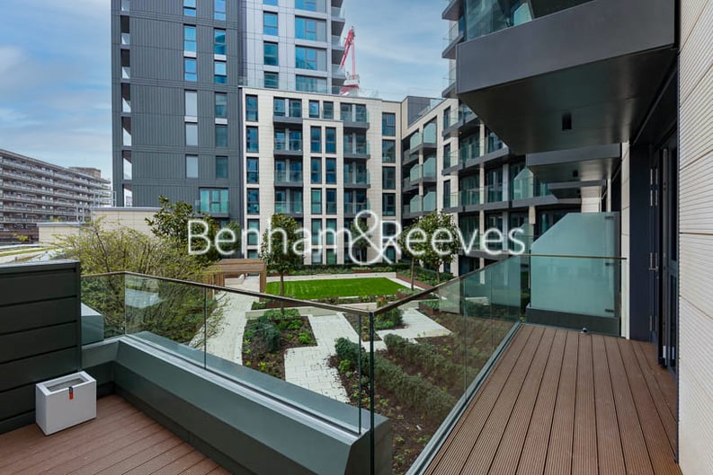1 bedroom(s) apartment to sale in Sovereign Court, Hammersmith-image 2