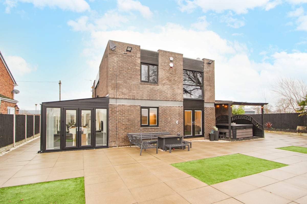 5 bedroom detached house for sale, Brierholme Close, Hatfield