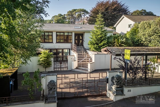 Brownsea View Avenue, Lilliput, BH14