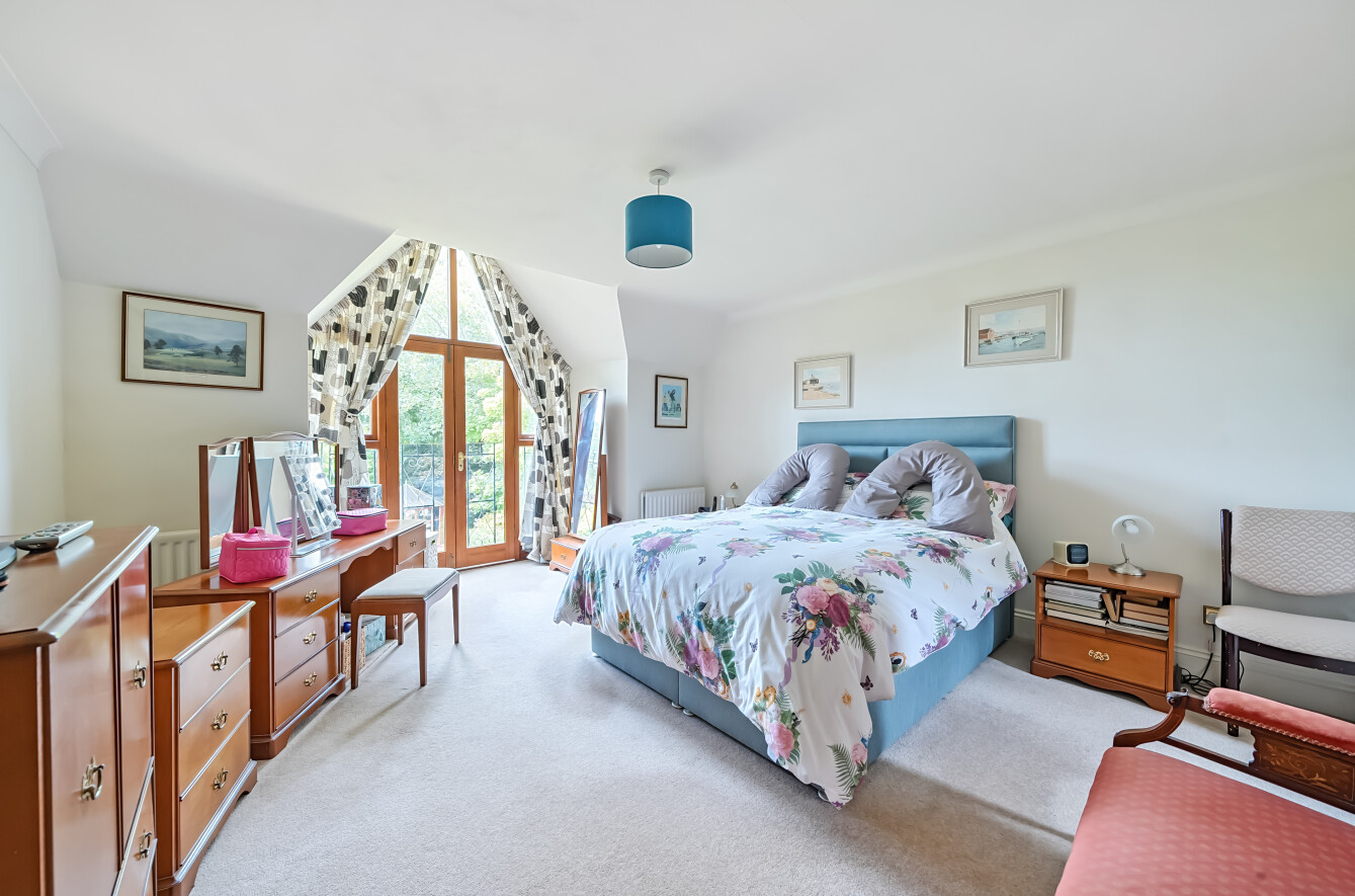 4 Bed Property for sale in Brockenhurst Spencers