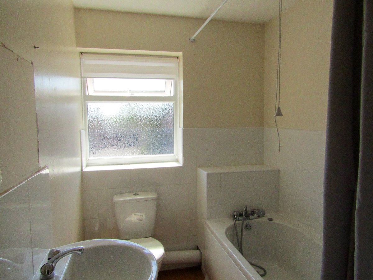 Holdenby Close, DN22 6UA