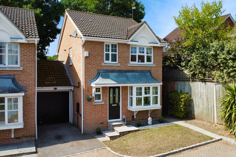 CAMBERLEY, £500,000
